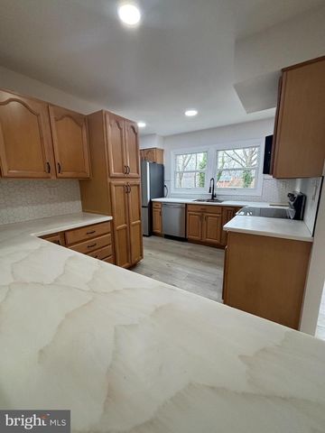 42 TIPTON LN, Willingboro, NJ 08046