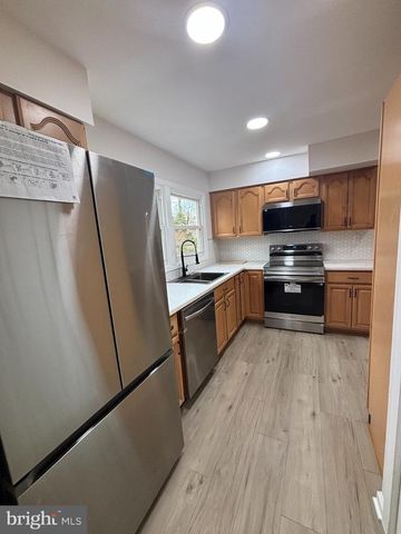 42 TIPTON LN, Willingboro, NJ 08046