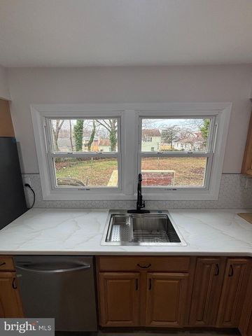 42 TIPTON LN, Willingboro, NJ 08046