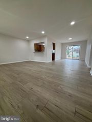 42 TIPTON LN, Willingboro, NJ 08046