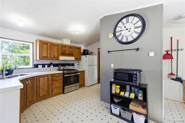 2551 W 92nd Avenue, Denver, CO 80260