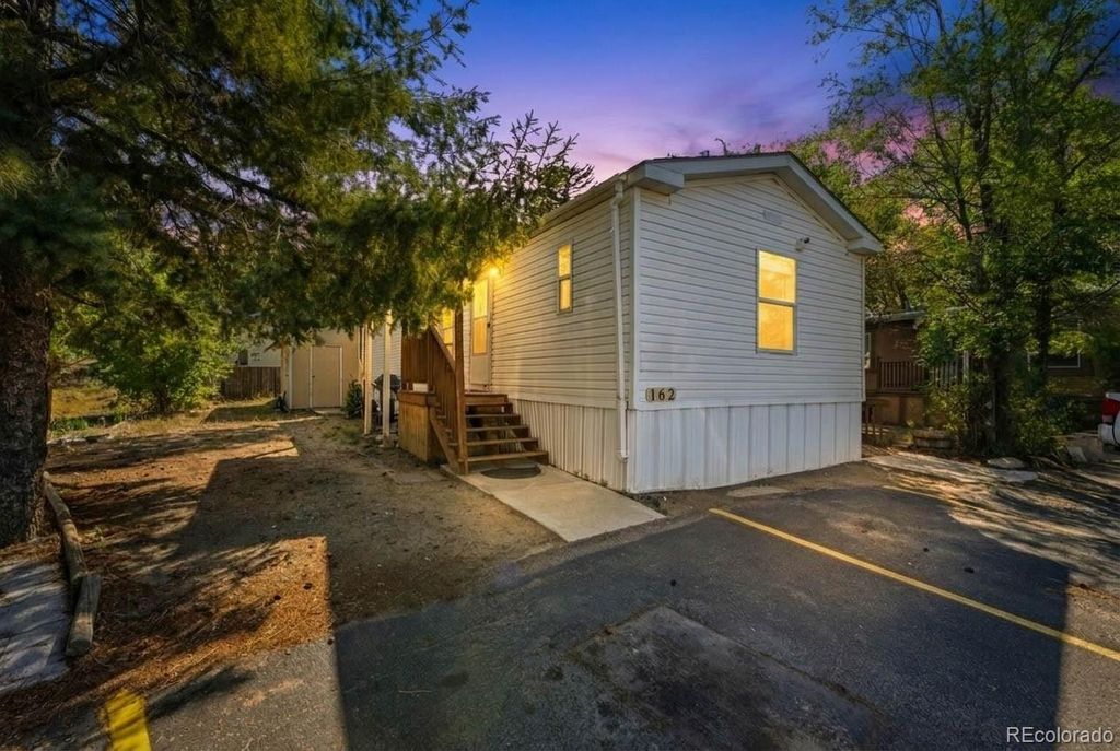 2551 W 92nd Avenue, Denver, CO 80260