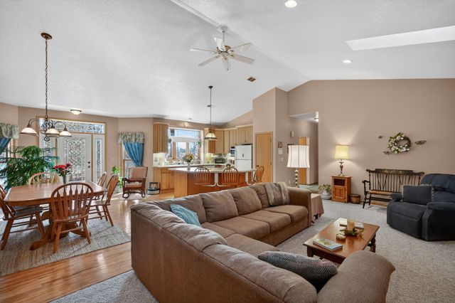 6707 NW 2nd Street, Des Moines, IA 50313