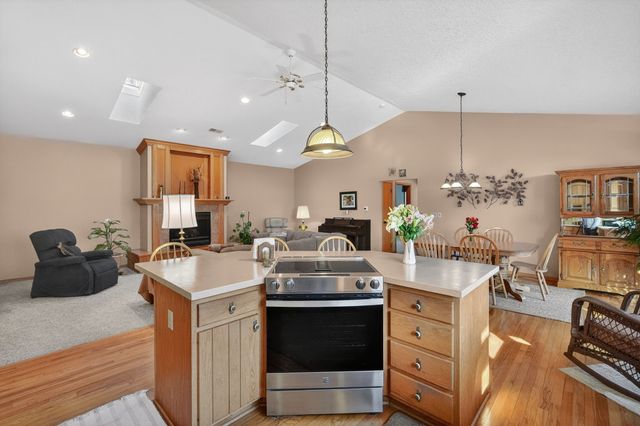 6707 NW 2nd Street, Des Moines, IA 50313