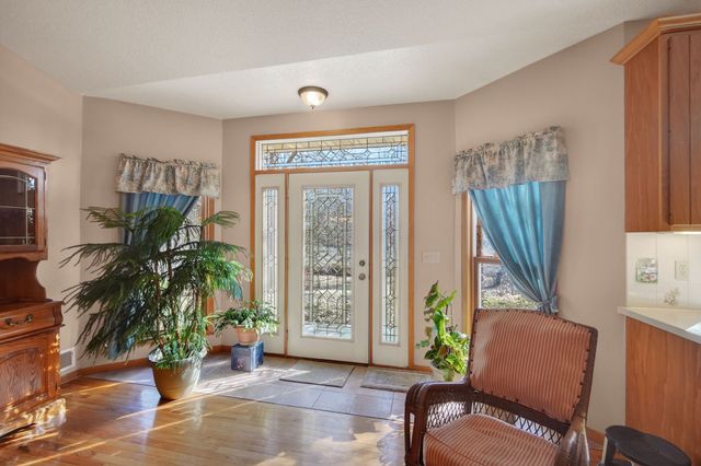 6707 NW 2nd Street, Des Moines, IA 50313