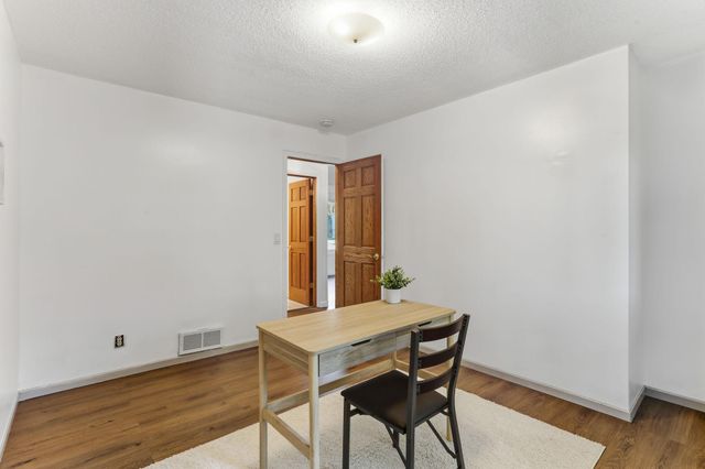 1255 Mayhill Road N, Maplewood, MN 55119
