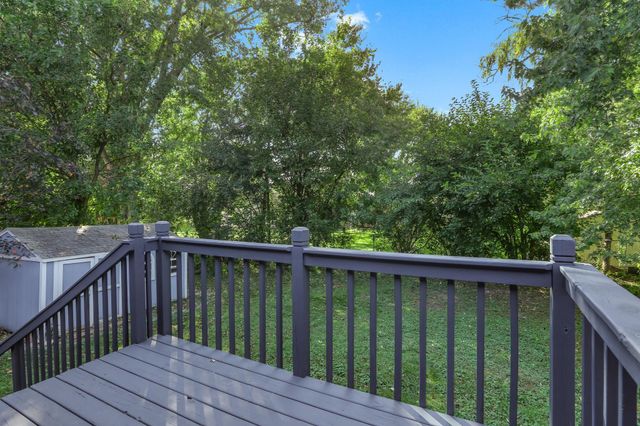 1255 Mayhill Road N, Maplewood, MN 55119