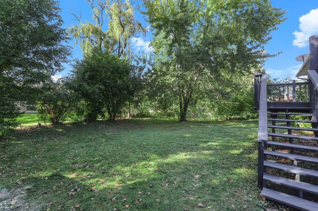 1255 Mayhill Road N, Maplewood, MN 55119