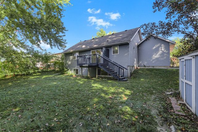 1255 Mayhill Road N, Maplewood, MN 55119
