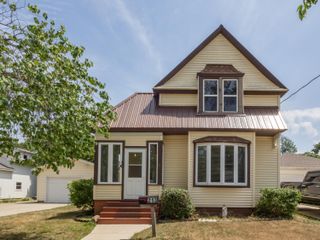213 Prospect Street, South Haven, MI 49090