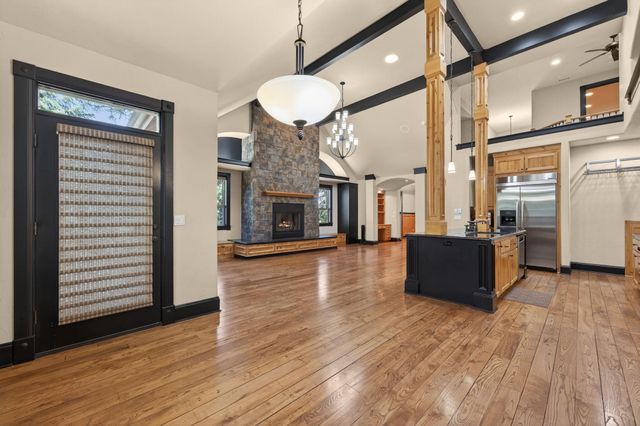 60885 Oasis Place, Bend, OR 97702