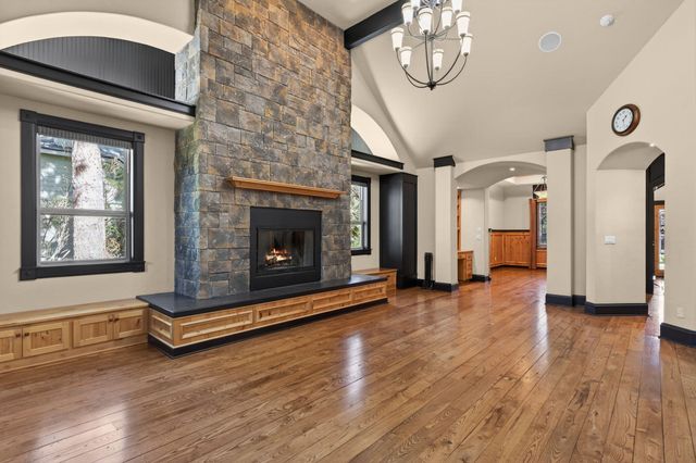 60885 Oasis Place, Bend, OR 97702