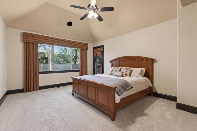 60885 Oasis Place, Bend, OR 97702