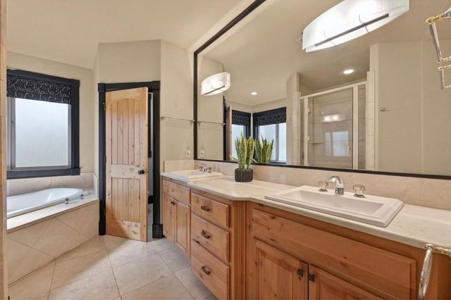 60885 Oasis Place, Bend, OR 97702