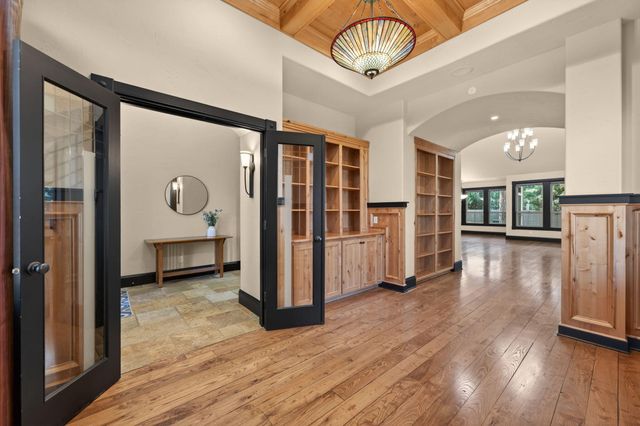 60885 Oasis Place, Bend, OR 97702