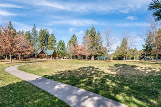 60885 Oasis Place, Bend, OR 97702