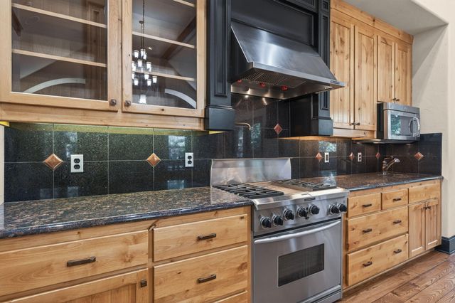 60885 Oasis Place, Bend, OR 97702