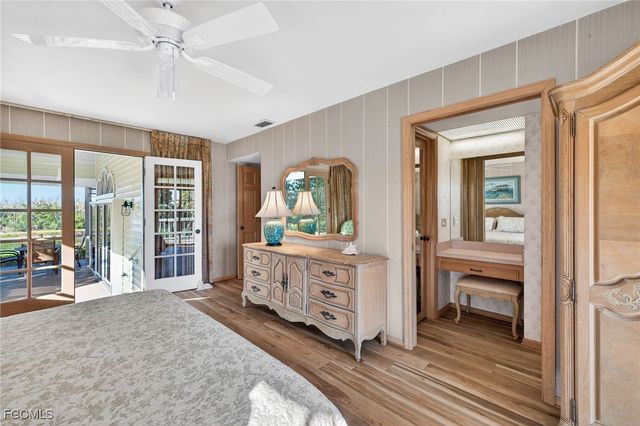 1422 Sanderling CIR, Sanibel, FL 33957