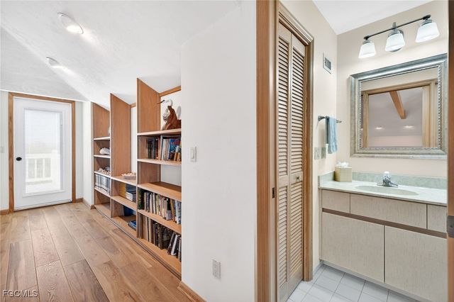 1422 Sanderling CIR, Sanibel, FL 33957