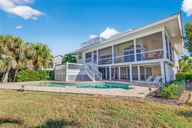 1422 Sanderling CIR, Sanibel, FL 33957