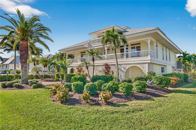 1422 Sanderling CIR, Sanibel, FL 33957
