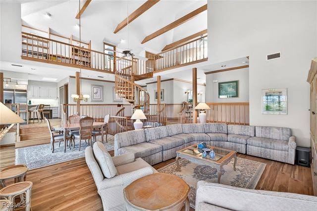 1422 Sanderling CIR, Sanibel, FL 33957