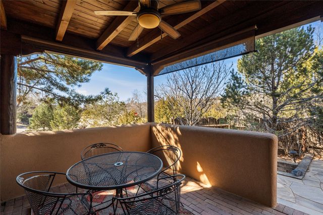 268 Camino De La Sierra, Santa Fe, NM 87501