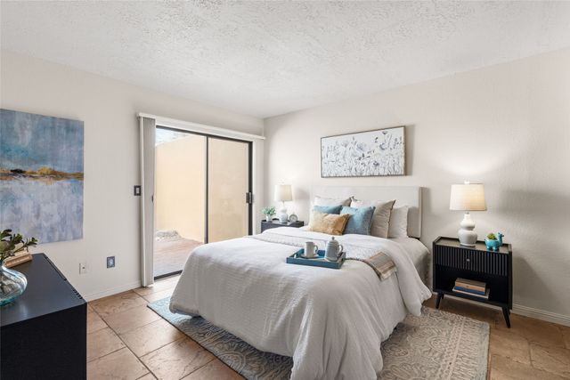 268 Camino De La Sierra, Santa Fe, NM 87501