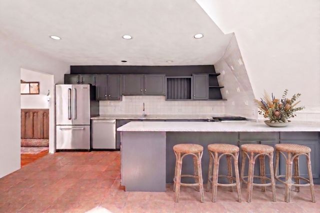 13 Town Farm Rd, Ipswich, MA 01938