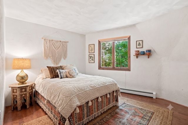 13 Town Farm Rd, Ipswich, MA 01938