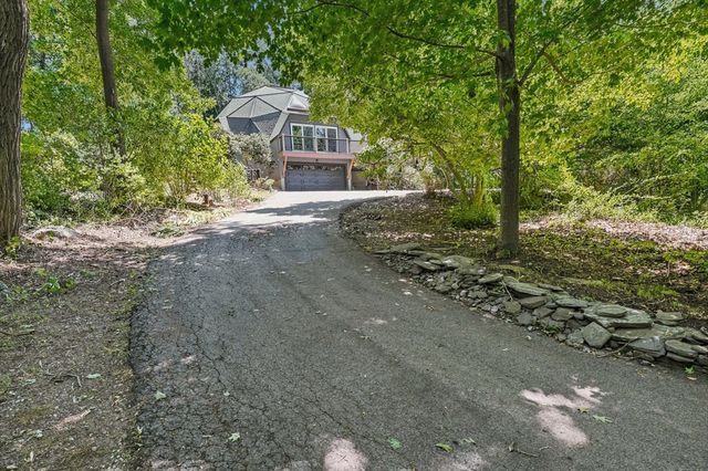 13 Town Farm Rd, Ipswich, MA 01938