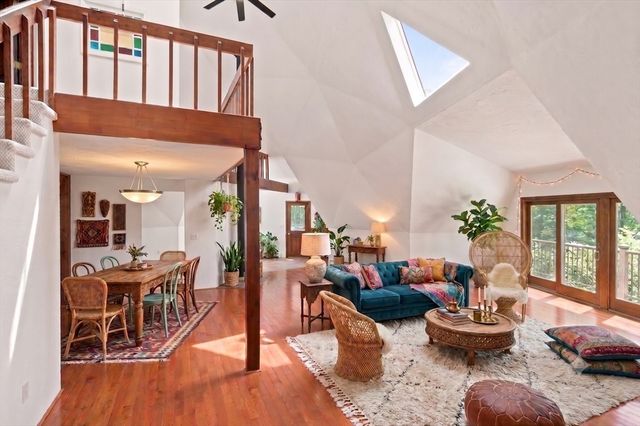 13 Town Farm Rd, Ipswich, MA 01938