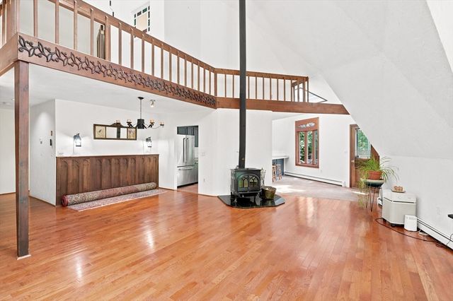 13 Town Farm Rd, Ipswich, MA 01938