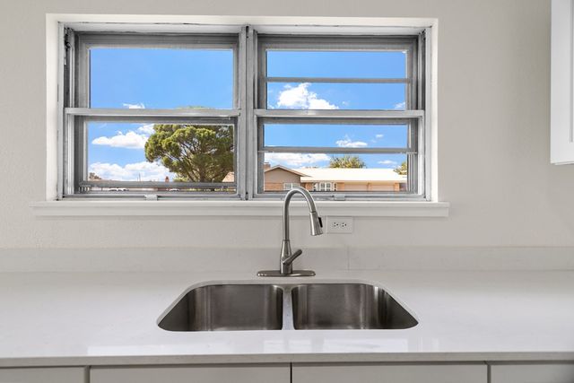 4504 Bonham Ave, Odessa, TX 79762