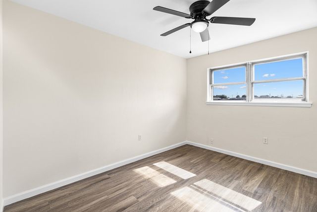 4504 Bonham Ave, Odessa, TX 79762