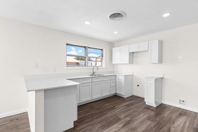 4504 Bonham Ave, Odessa, TX 79762