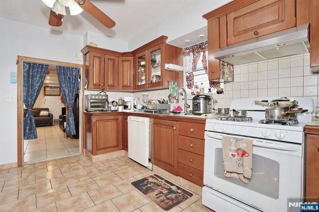 314 42nd Street, Union City, NJ 07087