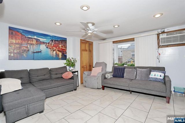 314 42nd Street, Union City, NJ 07087