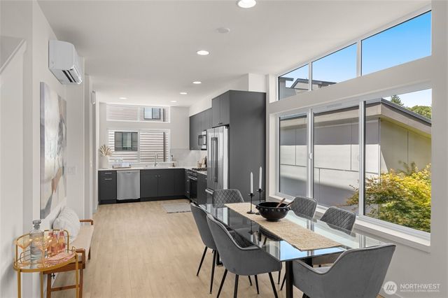 8337 A 12th Avenue NW, Seattle, WA 98117