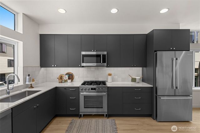 8337 A 12th Avenue NW, Seattle, WA 98117