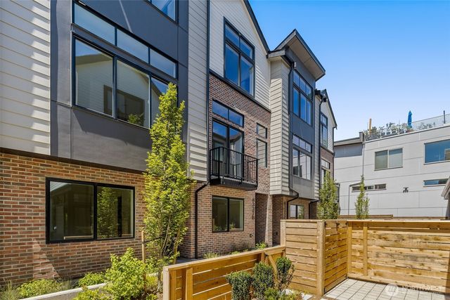 8337 A 12th Avenue NW, Seattle, WA 98117