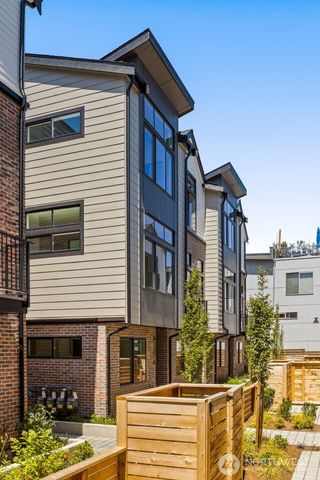 8337 A 12th Avenue NW, Seattle, WA 98117