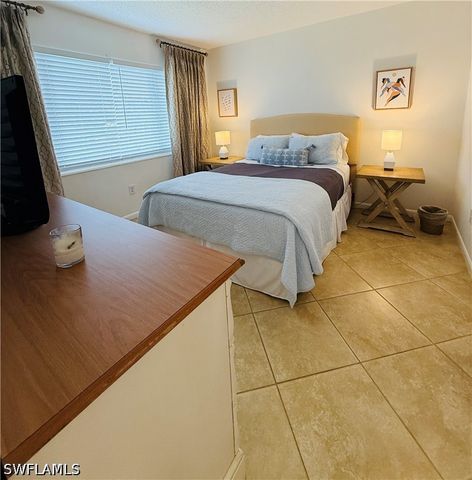3250 10th ST N C8, Naples, FL 34103