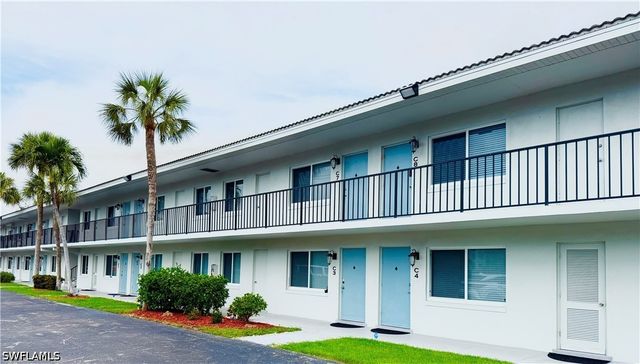 3250 10th ST N C8, Naples, FL 34103