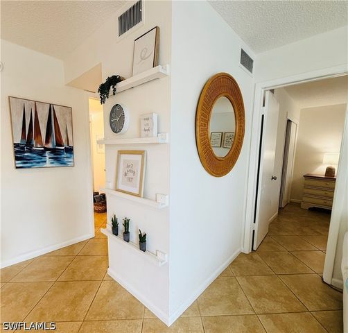 3250 10th ST N C8, Naples, FL 34103