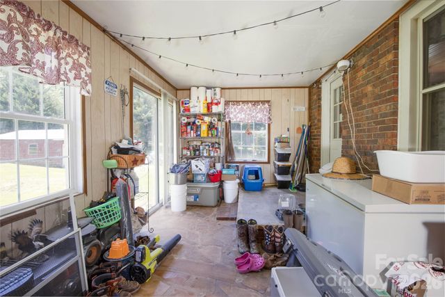 1424 Bear Creek Road, Bakersville, NC 28705
