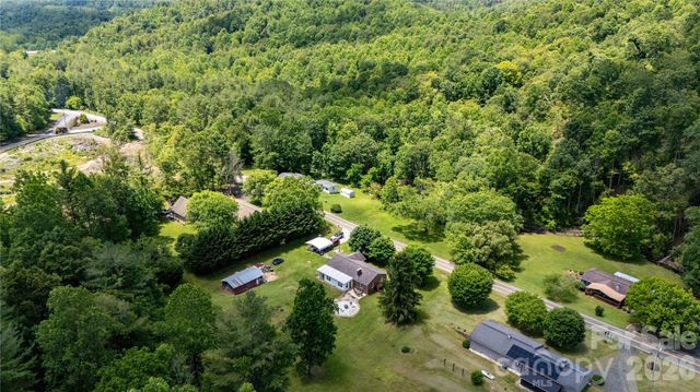 1424 Bear Creek Road, Bakersville, NC 28705