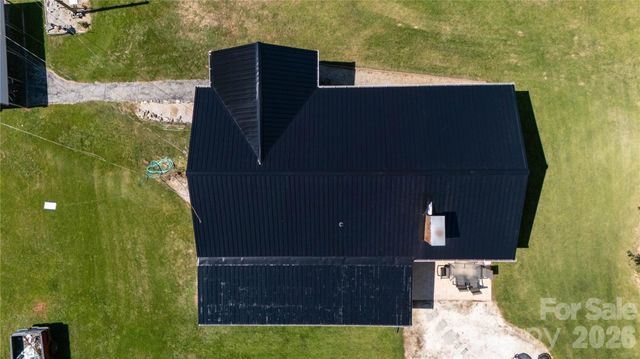 1424 Bear Creek Road, Bakersville, NC 28705