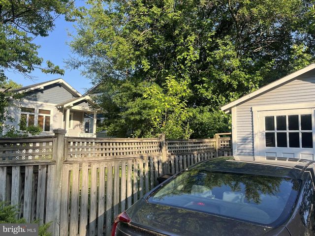 526 N IVY ST, Arlington, VA 22201