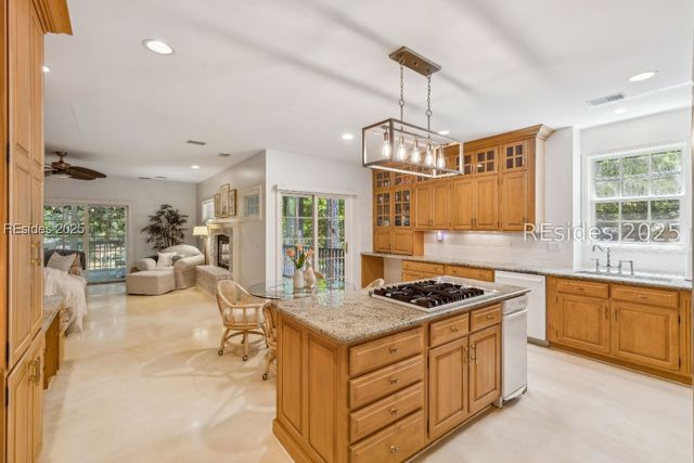 66 Timber Ln, Hilton Head Island, SC 29926